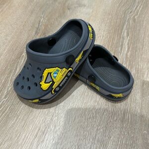 Toddler crocs, ventilated, easy slide on, size 10T.